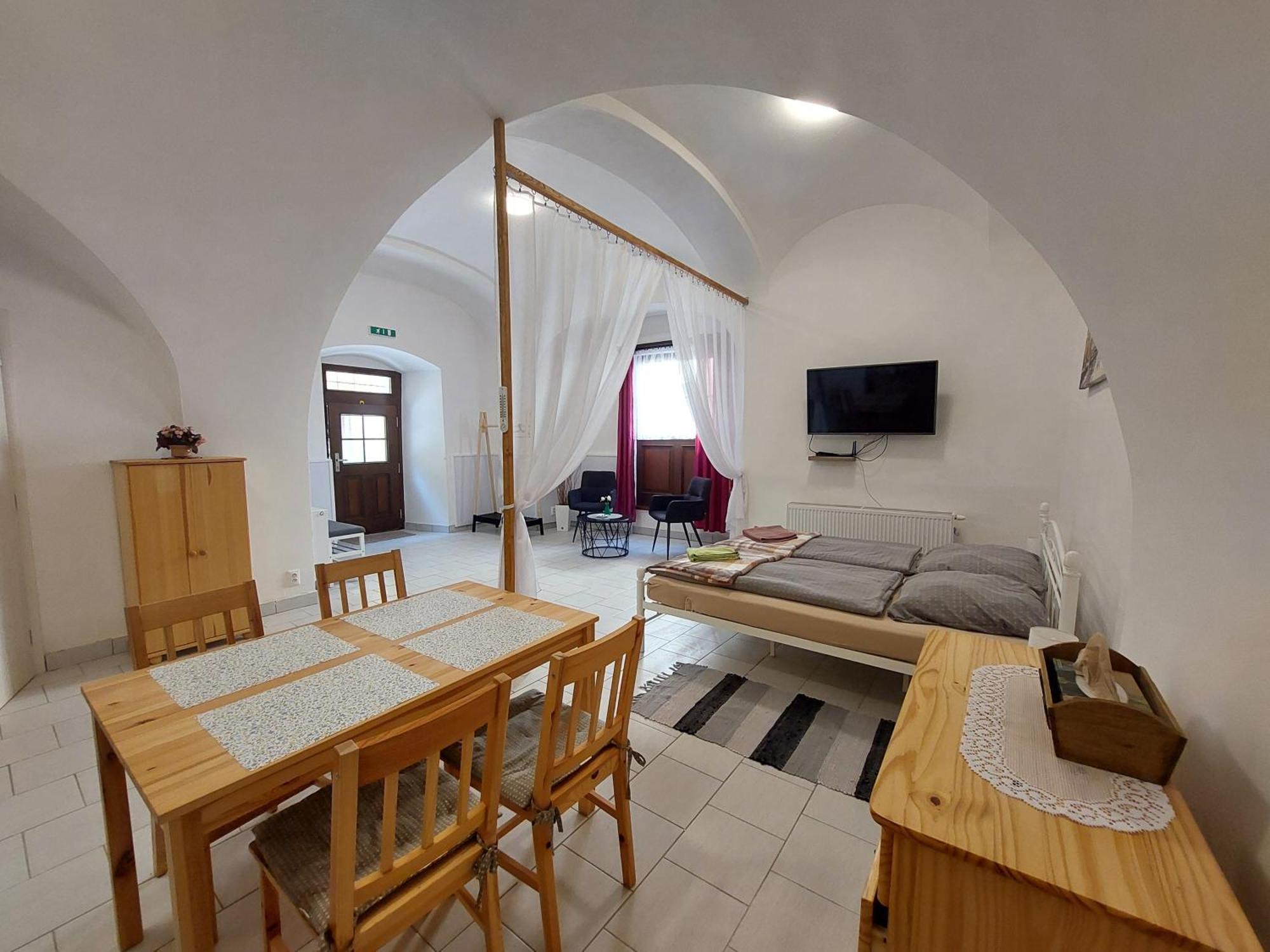 Apartmany Levoca Self Check In المظهر الخارجي الصورة
